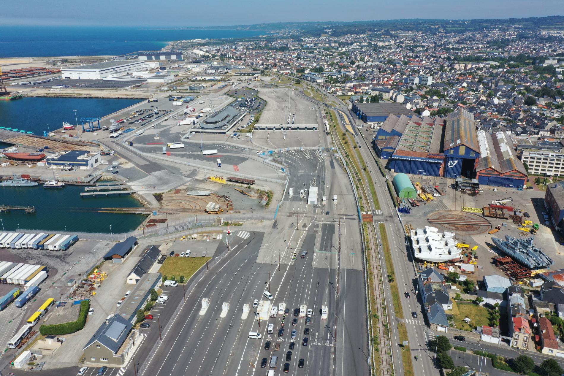TN Eagle Factory, 1ère pierre sur le Port de Cherbourg